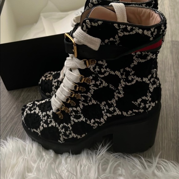 Gucci tweed boots - Picture 4 of 8